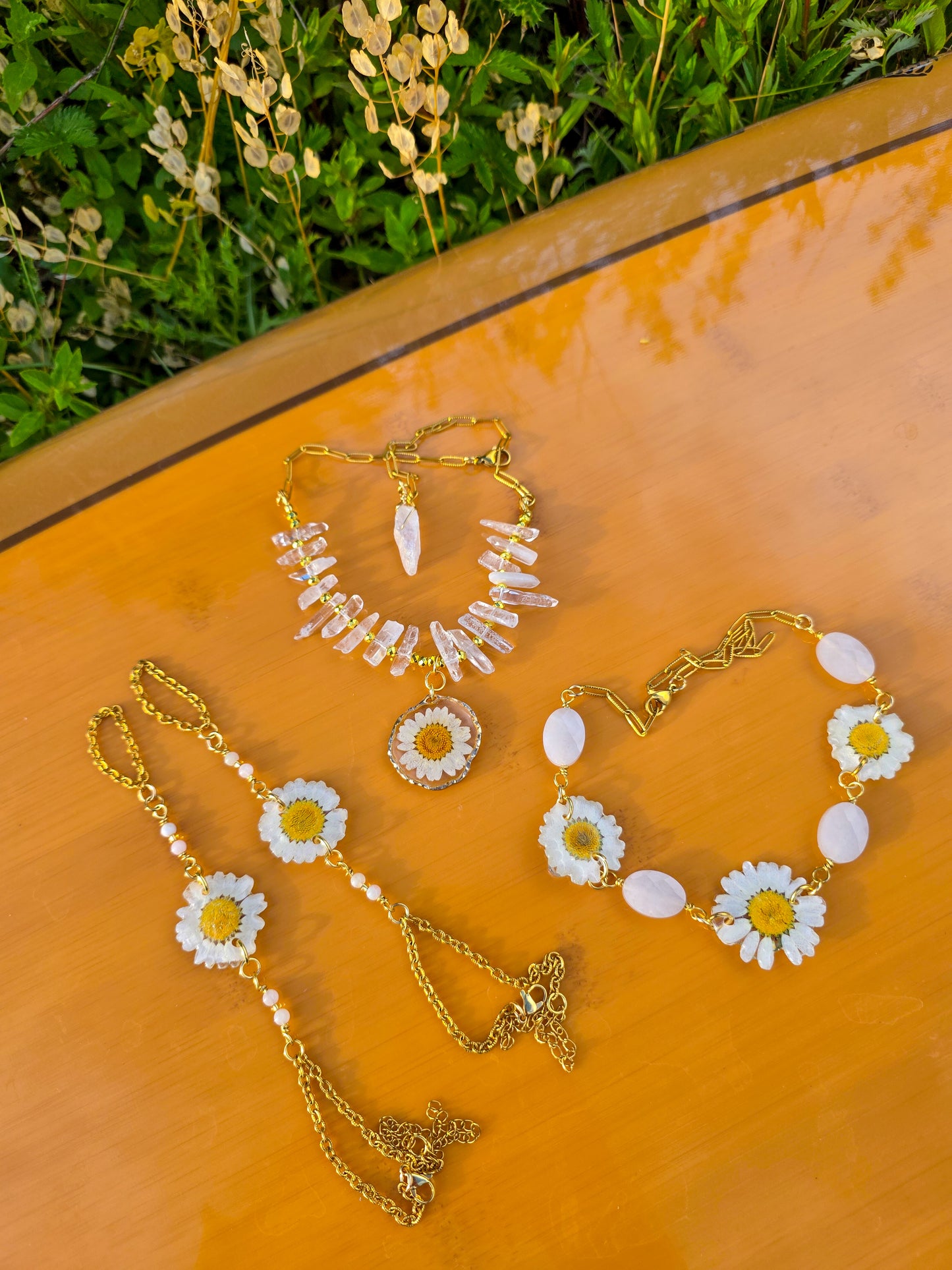 Daisy & Quartz Choker