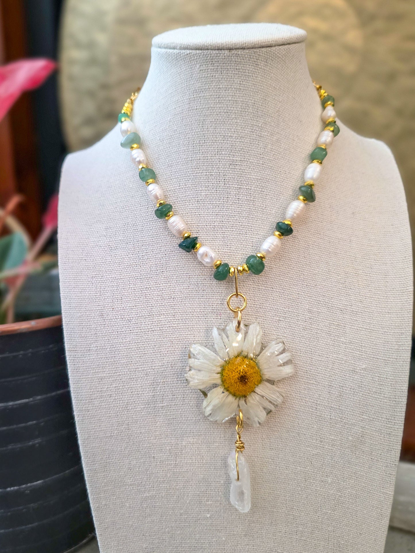Garden Daisy necklace