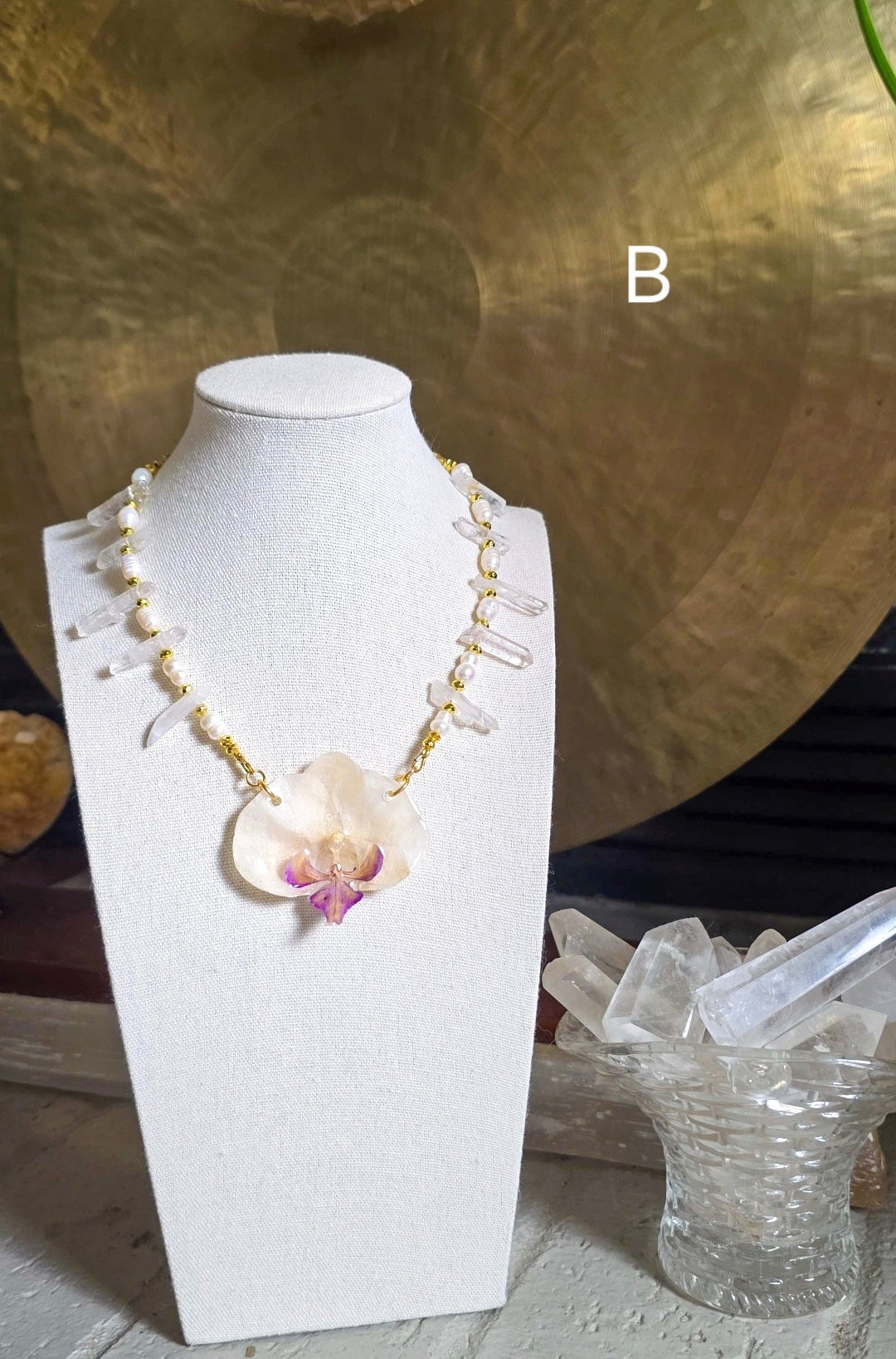 Orchid Aura necklace