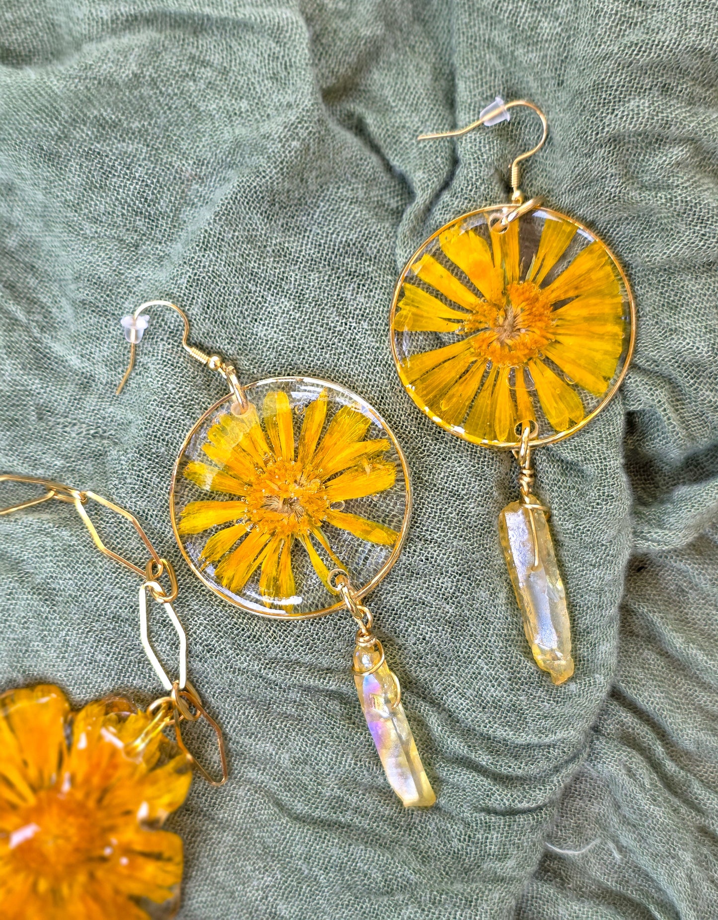 Calendula Aura earrings