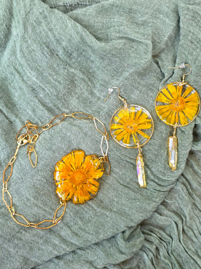Calendula Aura earrings